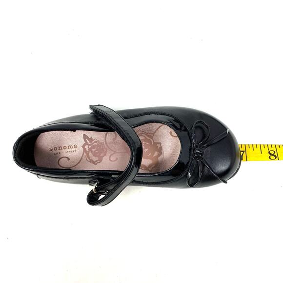 Sonoma Life Style Toddler Girls Black Hook and Loop Dress Shoes - Picture 3 of 8